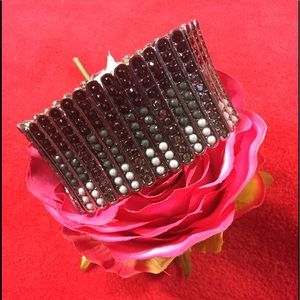 🌷NWT Multi-color Blue Hue Silver Stretch Bracelet